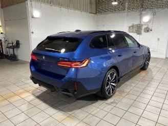 uszkodzony samochody osobowe BMW i5 xDrive40 Touring M Sport Pro PANO/HUD/360/B&W 2025/10