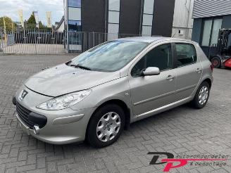 Autoverwertung Peugeot 307 307 (3A/C/D), Hatchback, 2000 / 2009 1.6 16V 2006/1