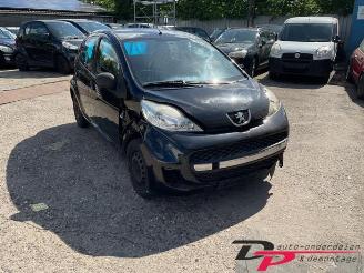Coche siniestrado Peugeot 107 107, Hatchback, 2005 / 2014 1.0 12V 2010/11