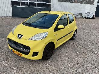 uszkodzony samochody osobowe Peugeot 107 5deurs benzine 2007/6