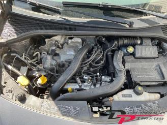 Schadeauto Renault Clio Clio III (BR/CR), Hatchback, 2005 / 2014 1.2 16V TCe 100 2010/7