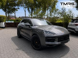 damaged passenger cars Porsche Cayenne Cayenne E-Hybrid PANORAMA Leder Trekhaak 360View VOLL 2025/6