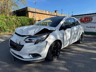 Voiture accidenté Opel Corsa  2015/3