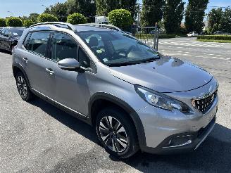 Damaged car Peugeot 2008  2016/8