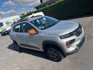krockskadad bil auto Dacia Spring  2022/8