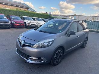 Damaged car Renault Scenic GRAND SCENIC 7 SEATS 2015/6