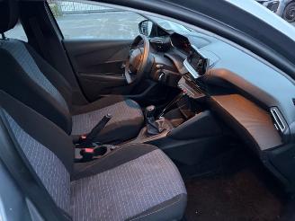 Peugeot 208  picture 5