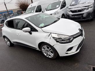 Schadeauto Renault Clio  2017/10