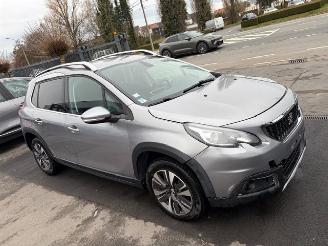Coche accidentado Peugeot 2008  2019/2