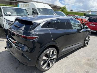 Damaged car Renault Mégane 60KWH 2022/5