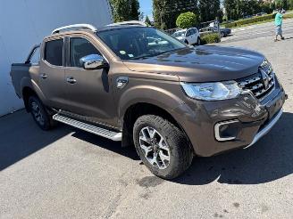 damaged passenger cars Renault Alaskan 4x4 automaat 2018/12