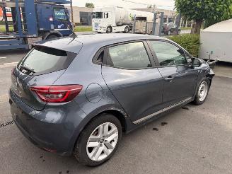 Renault Clio  picture 2