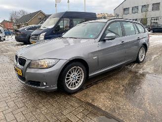 skadebil auto BMW 3-serie Touring 320D Luxury Line 2012/3