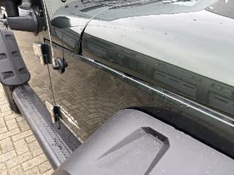 Jeep Wrangler 3.8 Sahara picture 12