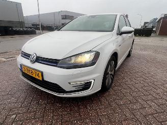 skadebil auto Volkswagen Golf GTE automaat nette auto 2014/12