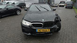 uszkodzony samochody osobowe BMW 5-serie 520d Touring High execut M-sport Pano Super mooie auto!! 2017/1