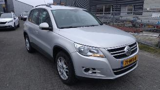 Vaurioauto  passenger cars Volkswagen Tiguan 1.4TSI Comfort en Design 4 Motion lichte schade 2010/1