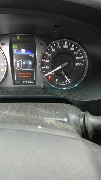 Toyota Hilux 2.4 d-4d XC Proffesional 87 km super mooi auto! picture 13