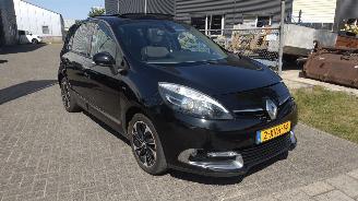 Damaged car Renault Mégane Scénic 1.6 dci Bose Panodak Clima Mooie Luxe auto! 2014/1