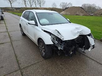 Hyundai I-30  picture 2