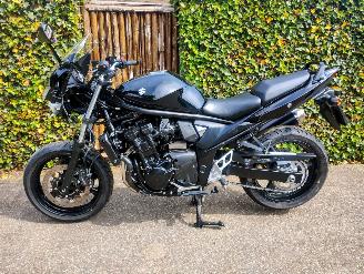 Suzuki Bandit 650 GSF 650 SA met ABS picture 9