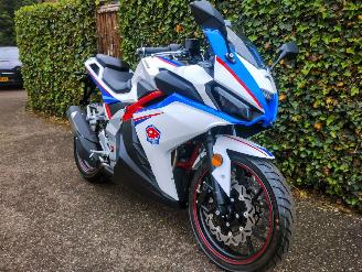 krockskadad bil motor CFMoto  3x TR MOTOR GP1 NIEUW!!! 2025/1