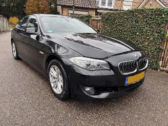 uszkodzony samochody osobowe BMW 5-serie 530I HIGH EXE 272 PK AUTO PANO LEER 2012/8