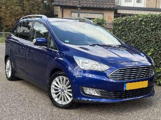Vaurioauto  passenger cars Ford Grand C-Max 1.5 TITANIUM -SPORT -LEER- 150 PK -NAP 2018/6
