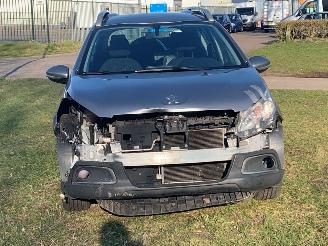 uszkodzony samochody osobowe Peugeot 2008 1.2 Vti 12V PureTech 82 MPV  Benzine 1.199cc 60kW (82pk) 2014/8