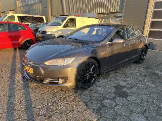 Avarii autoturisme Tesla Model S 85D Base FREE SUPERCHARGE 2015/10