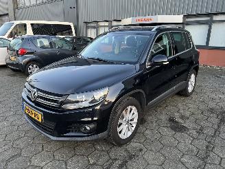 Damaged car Volkswagen Tiguan 1.4 TSI BMT 2011/8