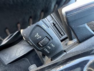 Peugeot 3008 1.2 PureTech Active Pack Business picture 18