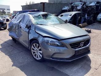 Coche siniestrado Volvo V-40 V40 (MV), Hatchback 5-drs, 2012 / 2019 1.5 T3 16V Geartronic 2016/3