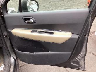 Peugeot 5008 5008 I (0A/0E), MPV, 2009 / 2017 1.6 THP 16V picture 29