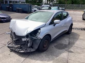Vrakbiler auto Renault Clio Clio IV (5R), Hatchback 5-drs, 2012 / 2021 0.9 Energy TCE 90 12V 2013/3