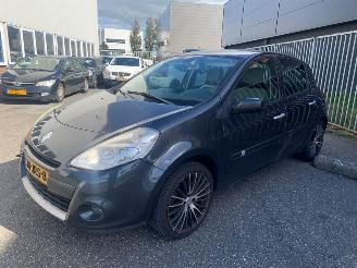 skadebil auto Renault Clio 2.0 16V Hatchback  Benzine 1.997cc 102kW (139pk) FWD 2006-09/2014-12 (BR07; CR07; BR0C; CR0C; BRCC; CRCC) M4R700; M4R701 2008/3