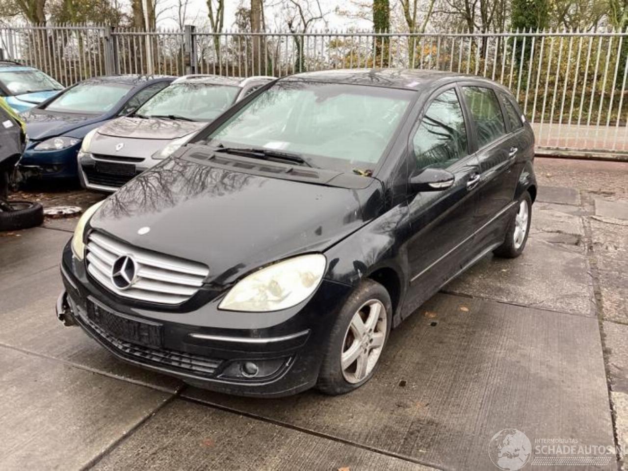 Mercedes B-klasse B (W245), Hatchback, 2005 / 2011 1.7 B-170 16V