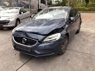 Volvo V-40 V40 (MV), Hatchback 5-drs, 2012 / 2019 2.0 T2 16V picture 1