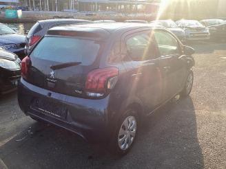 Peugeot 108 108, Hatchback, 2014 1.0 12V VVT-i picture 3