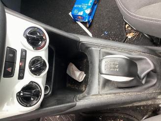 Peugeot 208 208 I (CA/CC/CK/CL), Hatchback, 2012 / 2019 1.0 Vti 12V PureTech picture 24