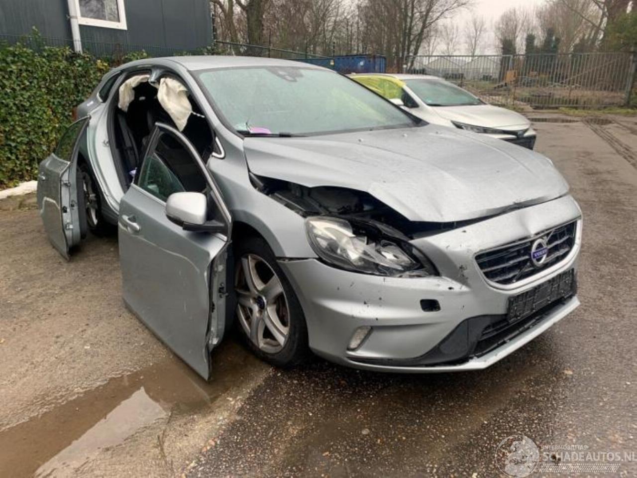 Volvo V-40 V40 (MV), Hatchback 5-drs, 2012 / 2019 1.5 T2 16V Geartronic