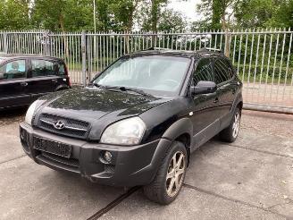Vrakbiler auto Hyundai Tucson Tucson (JM), SUV, 2004 / 2010 2.0 16V CVVT 4x2 2005/9