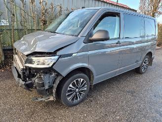 damaged passenger cars Volkswagen Transporter 2.0 TDI 150 Bestel  Diesel 1.968cc 110kW 2023/6