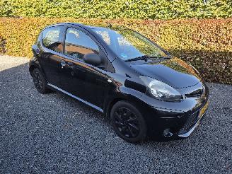 Schadeauto Toyota Aygo  2013/12