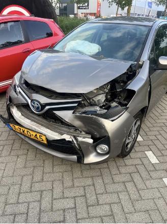 Schadeauto Toyota Yaris Hybrid-benzine 2015 2015/1