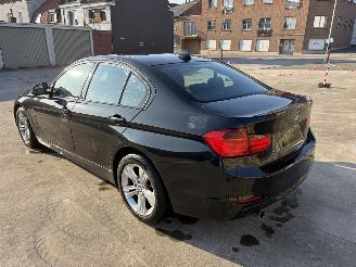 BMW 3-serie 2.0D - 16V TURBO picture 4