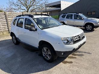 skadebil auto Dacia Duster 1.5 DCI - 8V TURBO 2017/11