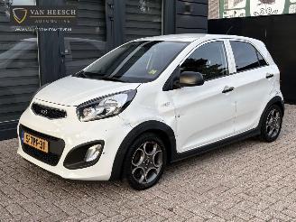 Voiture accidenté Kia Picanto 1.0 CVVT ISG R-CROSS 5-DRS | AIRCO BODYKIT LM-VELGEN | NAP 2014 | RIJDBARE SCHADE 2014/4