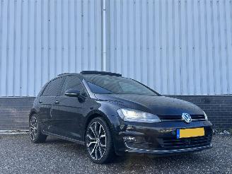 damaged passenger cars Volkswagen Golf 1.4TSI ACT PANORAMA DSG 2014/1