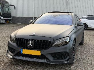 krockskadad bil auto Mercedes C-klasse 350e AMG PANO/LED/FULL 2015/10